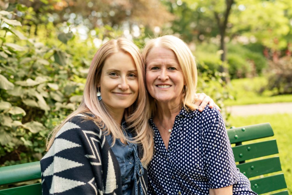 Thread Veins genetics - mother and daughter